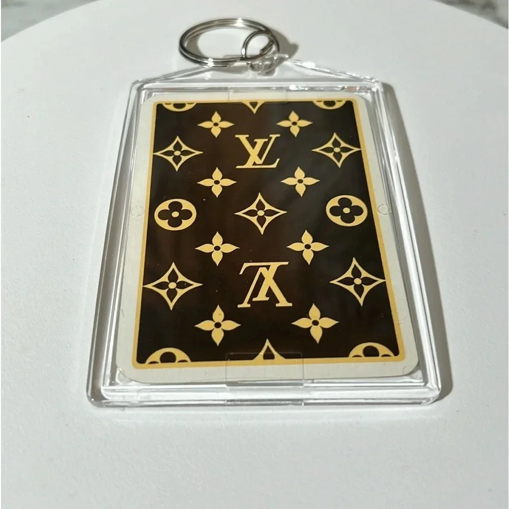 LOUIS VUITTON VINTAGE QUEEN OF DIAMOND PLAYING CARD KEYCHAIN. EUC - Picture 4 of 4